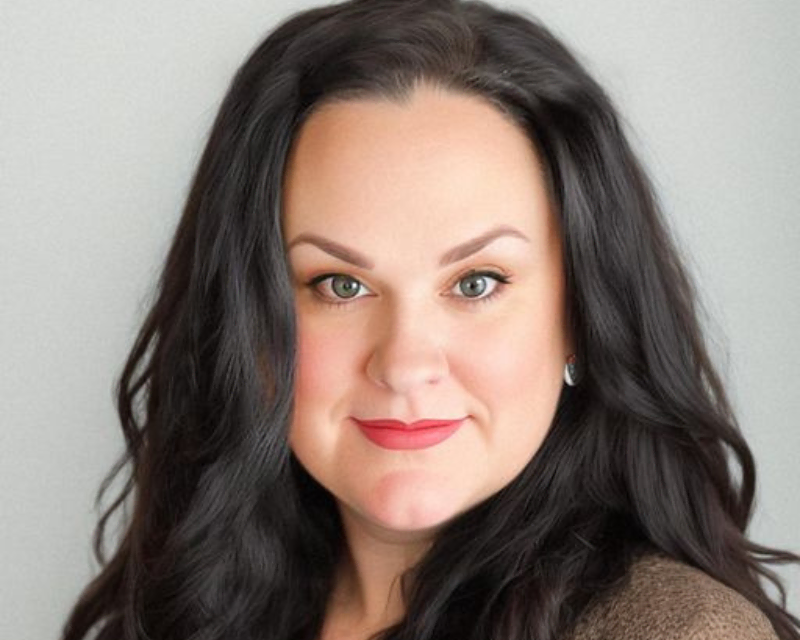 Arielle Mance Headshot
